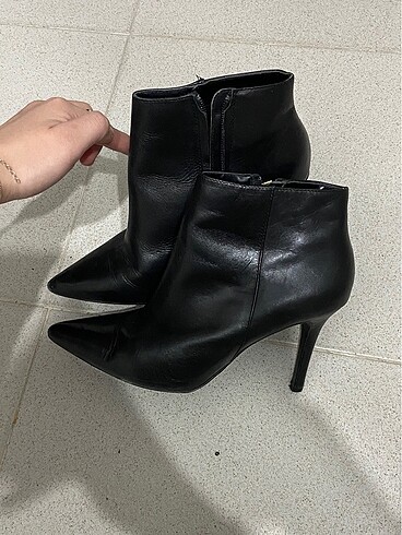 38 Beden siyah Renk Mango topuklu ayakkabı