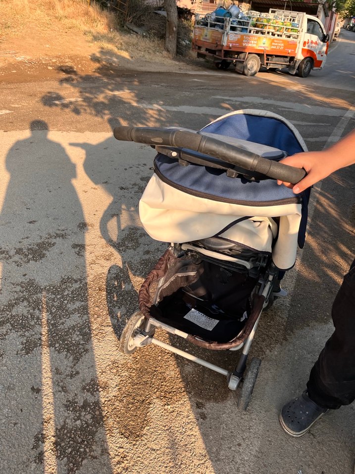 Lacivert beyaz Bebek Arabası - Görsel 3