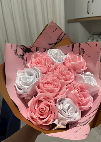 Gelinlik Pembe ve Beyaz Yapay Gül Buketi