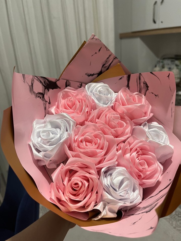 Pembe ve Beyaz Yapay Gül Buketi - Görsel 5