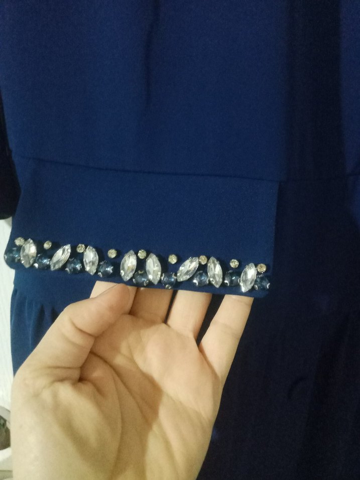 Klasik Şıklıkta Uzun Lacivert Elbise - Görsel 5