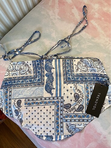 Trendyolmilla İpli Crop