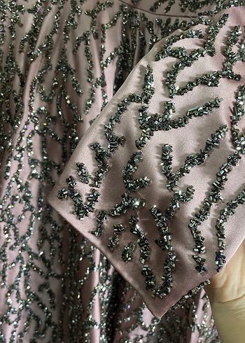 Saten üzerine full taşlı abiye elbise - Görsel 4