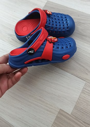 23 Beden Mavi Erkek Çocuk Kaydırmaz Terlik Velcro Bantlı