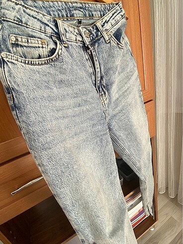 Yırtmaçlı yüksek bel jean
