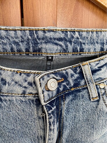 38 Beden mavi Renk Yırtmaçlı yüksek bel jean