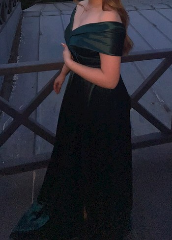 Yeşil saten abiye - Görsel 2