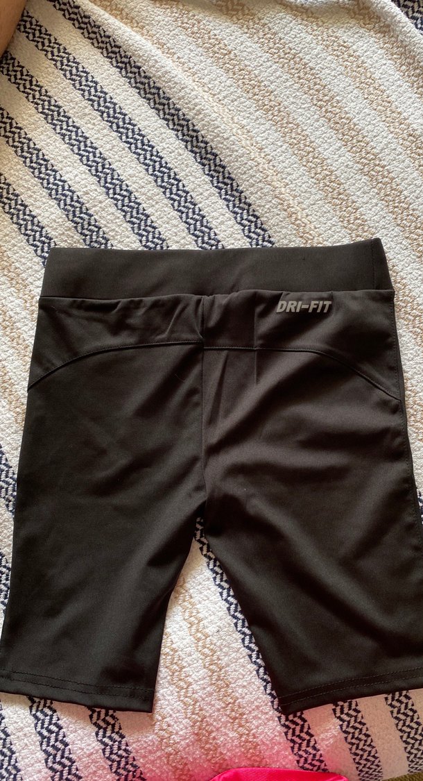 Siyah Fermuarlı Mini Spor Şort - Görsel 2