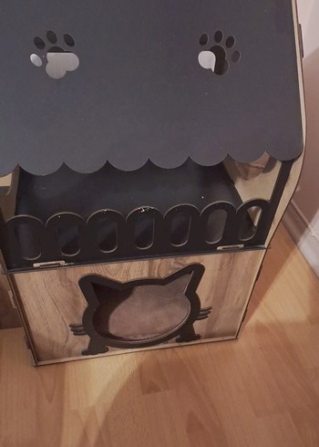 Koyu Kahverengi Ahşap Kedi Evi