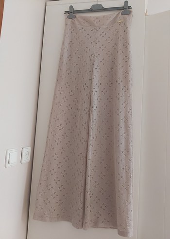 42 Beden Bej Nakış Detaylı Örme Mini Kadın Pantolon