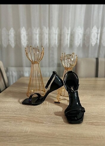 Yves Saint Laurent YSL TOPUKLU AYAKKABI 
