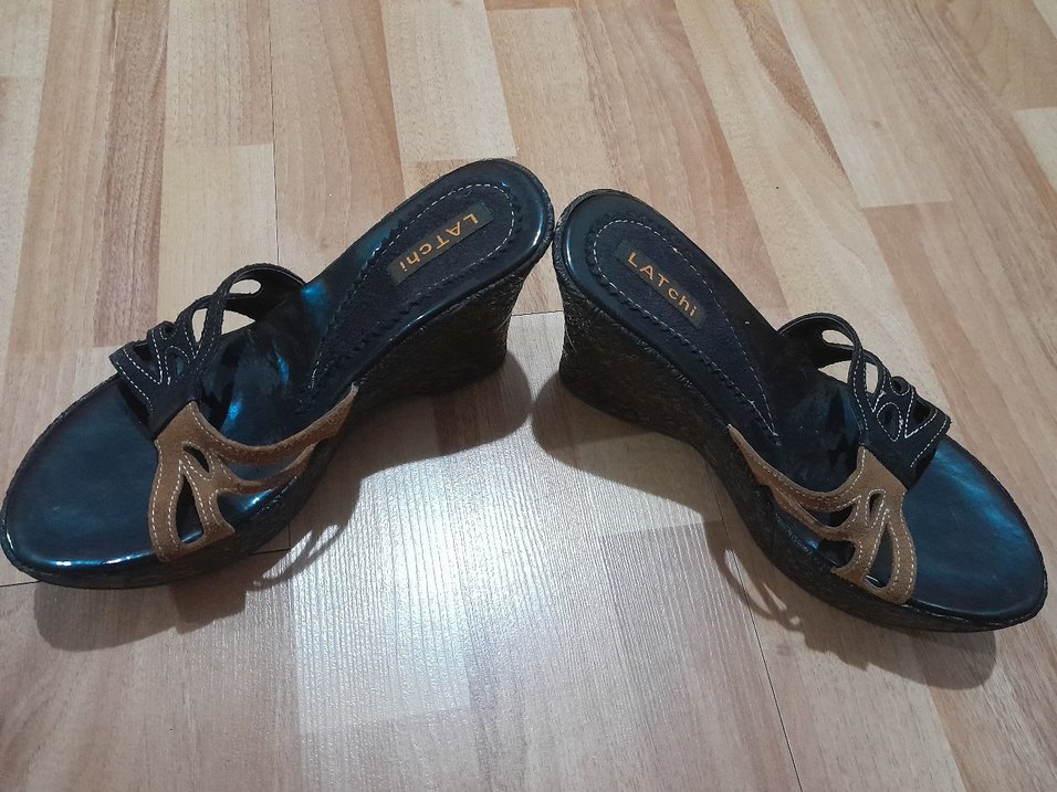 Kahverengi Yılan Desenli Dolgu Topuklu Terlik - Görsel 3