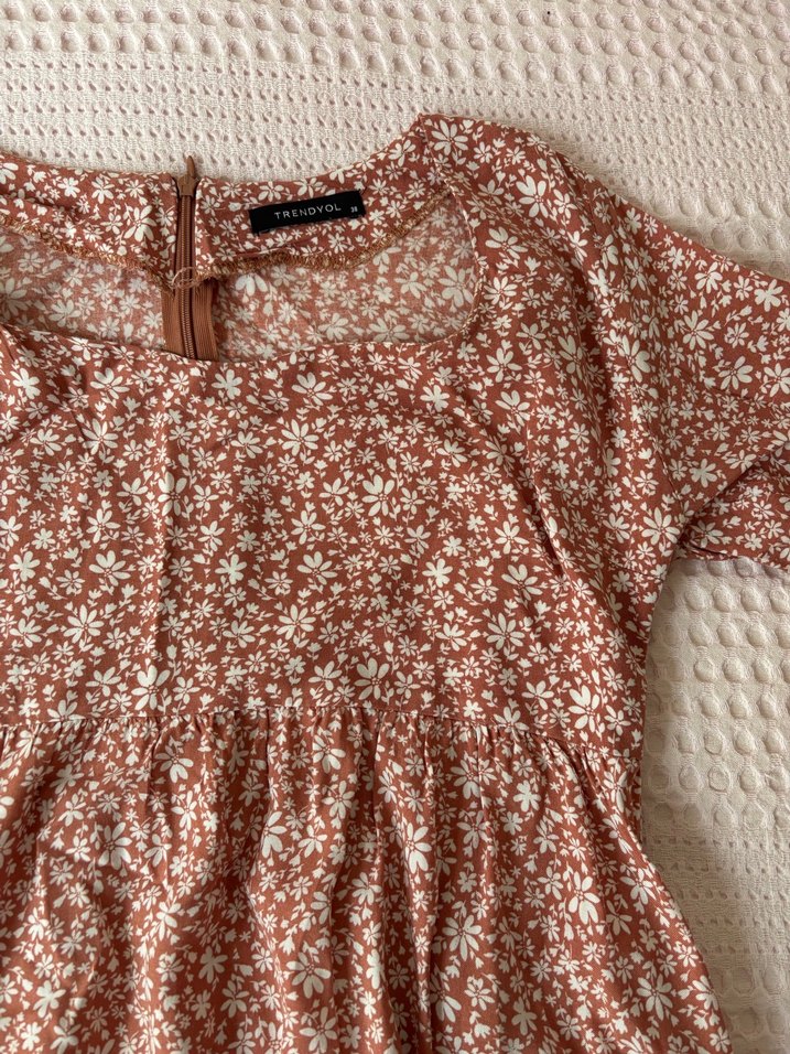 Kısa Kollu Mini Elbise - Görsel 2