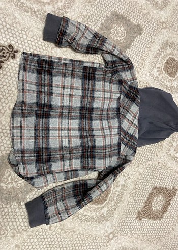 Kapüşonlu Düğmeli Erkek Çocuk Gri Gömlek - Görsel 2