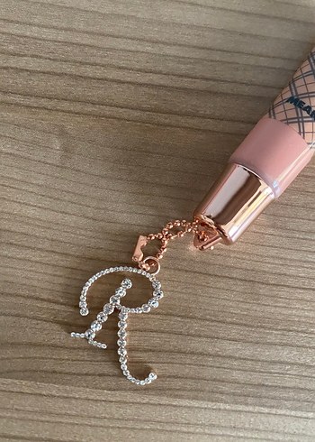 Revolution Mean Girls Gloss - Görsel 3