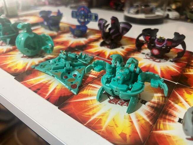 Beden Renk 1.seri bakugan seti