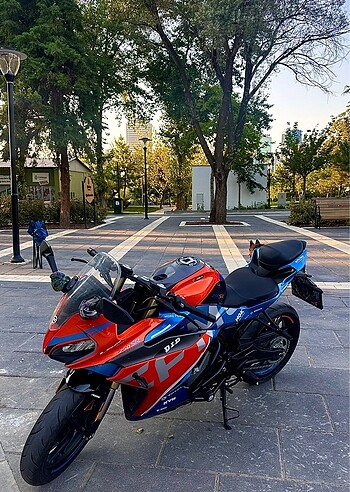 İLK VE TEK SAHİBİNDEN 2024 MODEL 250SR