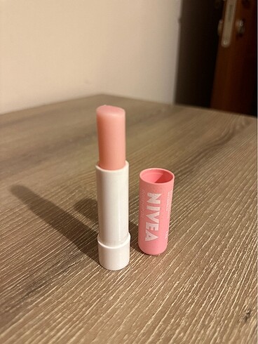  Beden Renk Nivea lip scrub