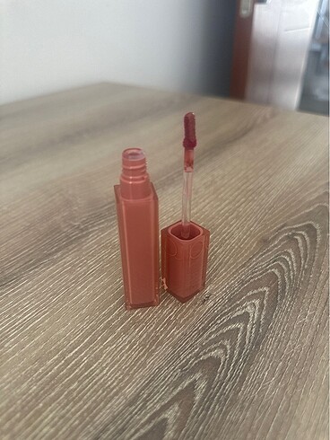 Beden ROM&ND GLOSS