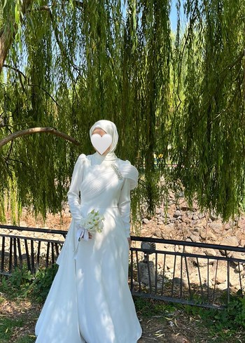 Uzun Kollu Beyaz A-Line Gelinlik - Görsel 3