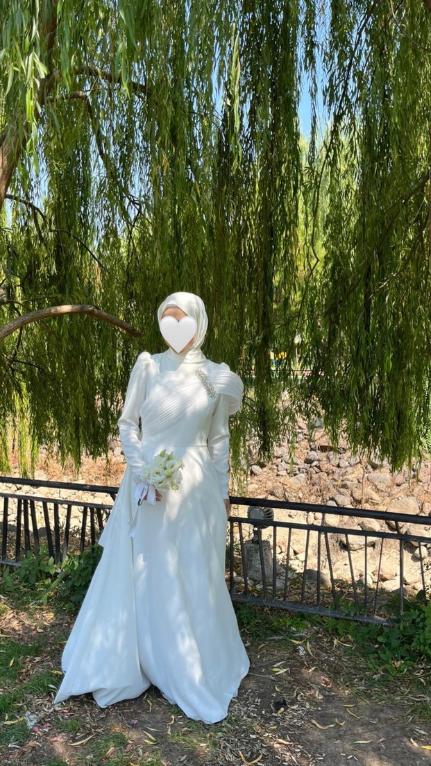 Uzun Kollu Beyaz A-Line Gelinlik - Görsel 3