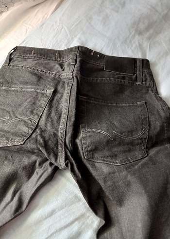 Gri Kemer Detaylı Kadın Denim Jean
