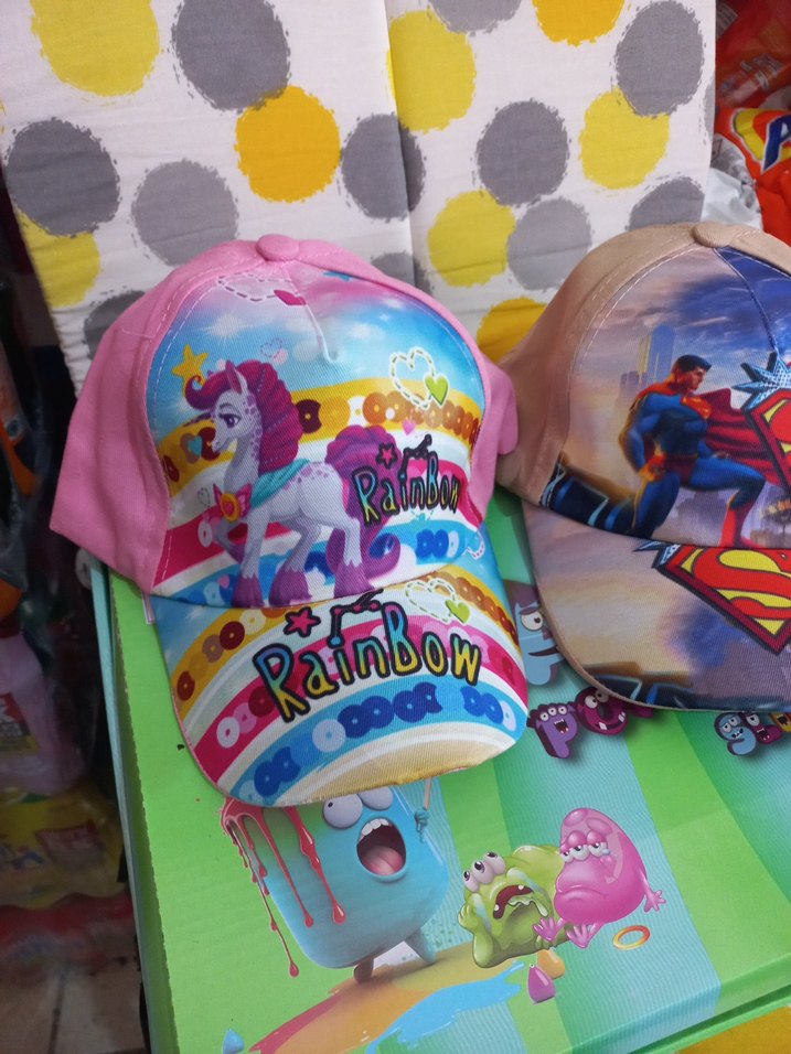 Çocuklar için Renkli Süpermen unicorn Gökkuşağı Şapkaları - Görsel 2