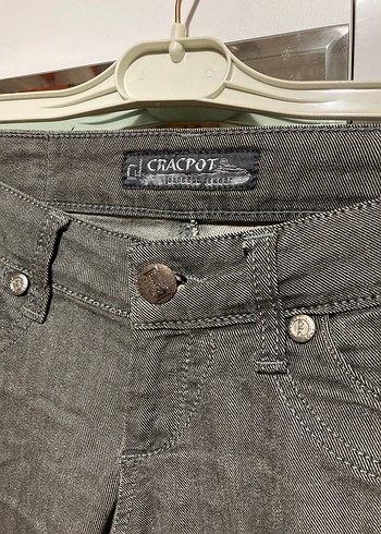 Gri Mini Kemerli Sokak Stili Kadın Kot - Görsel 4