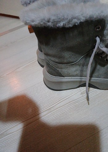 Gri Süet Kürklü Kadın Dolgu Topuk Bot - Görsel 4