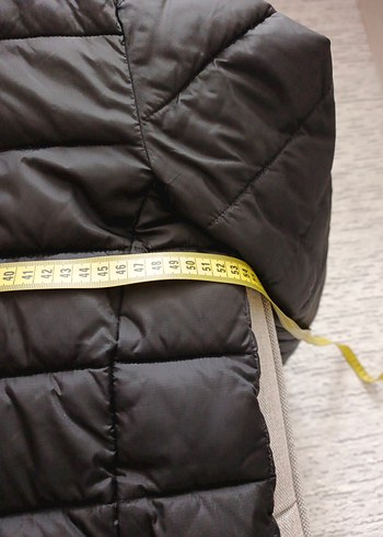 Siyah Kapüşonlu Kadın Kışlık Mont - Görsel 4