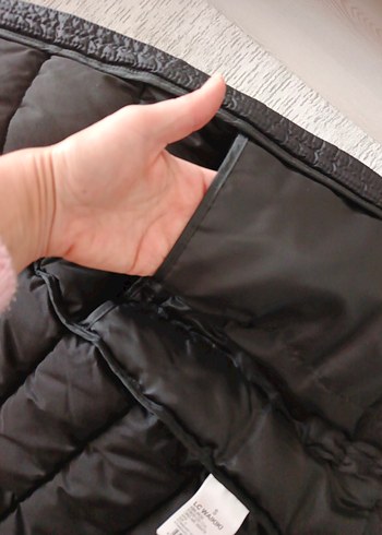 Siyah Kapüşonlu Kadın Kışlık Mont - Görsel 6