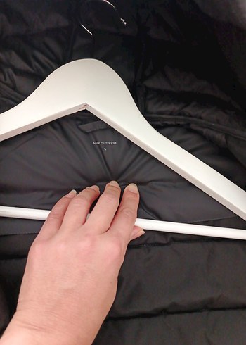 Siyah Kapüşonlu Kadın Kışlık Mont - Görsel 7