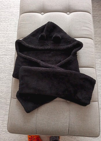 Kapüşonlu Siyah Peluş Bere Atkı - Görsel 4