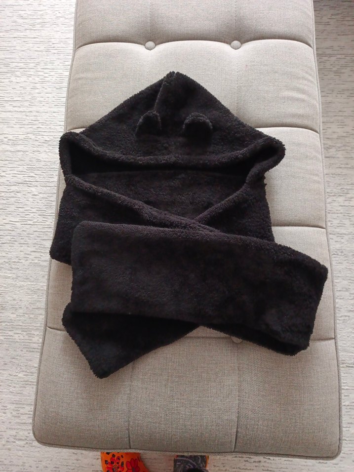 Kapüşonlu Siyah Peluş Bere Atkı - Görsel 4