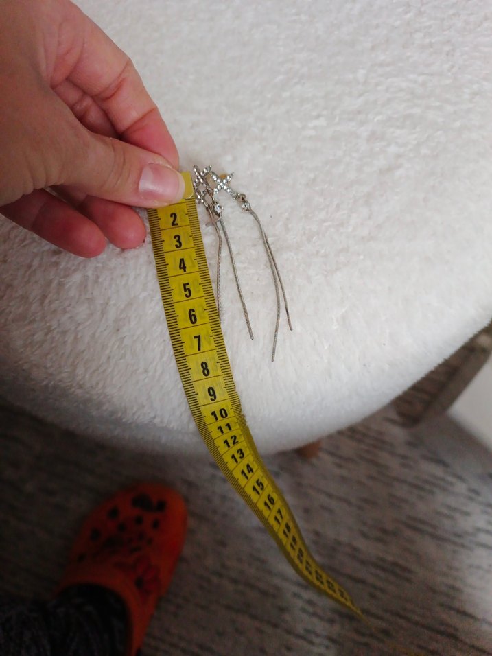 Gri Püsküllü Minimalist Gotik Küpe - Görsel 5