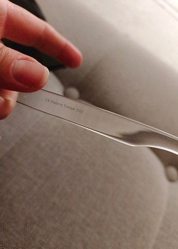 Şeffaf Çerçeveli Gri Kadın Güneş Gözlüğü - Görsel 5