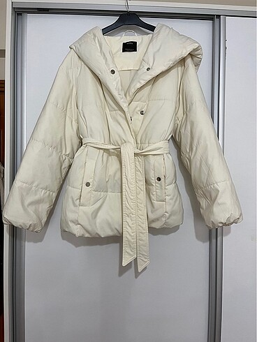 Bershka mont