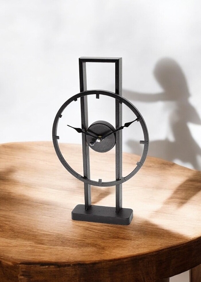Siyah metal masa saati modern ve şık tasarım - Görsel 5