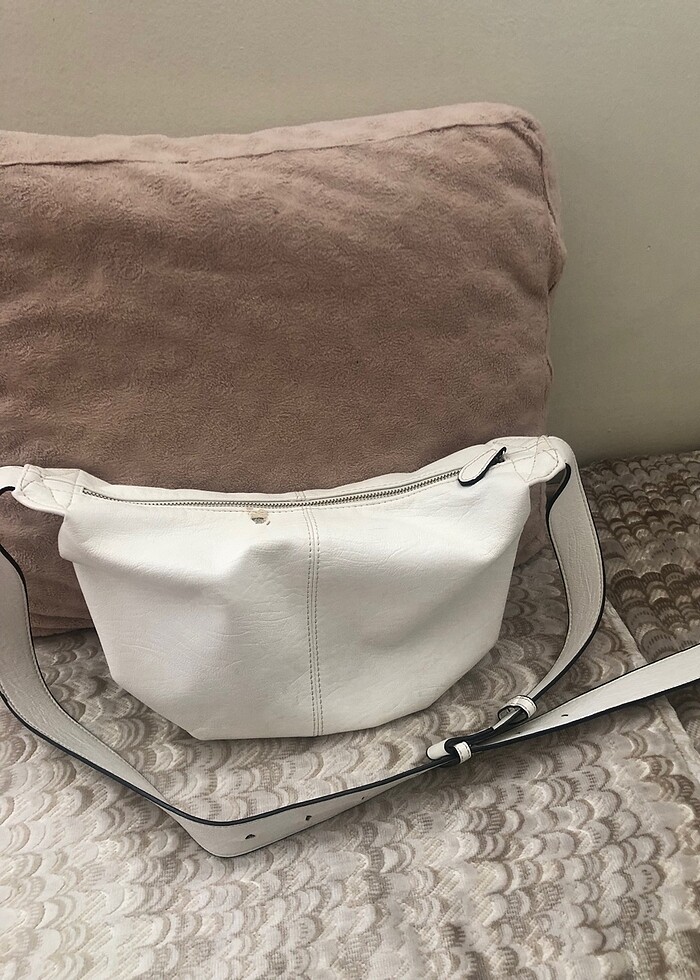 Beyaz çanta - Görsel 2