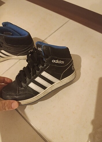 31 Beden siyah Renk Adidas orjinal çocuk ayakkabısı