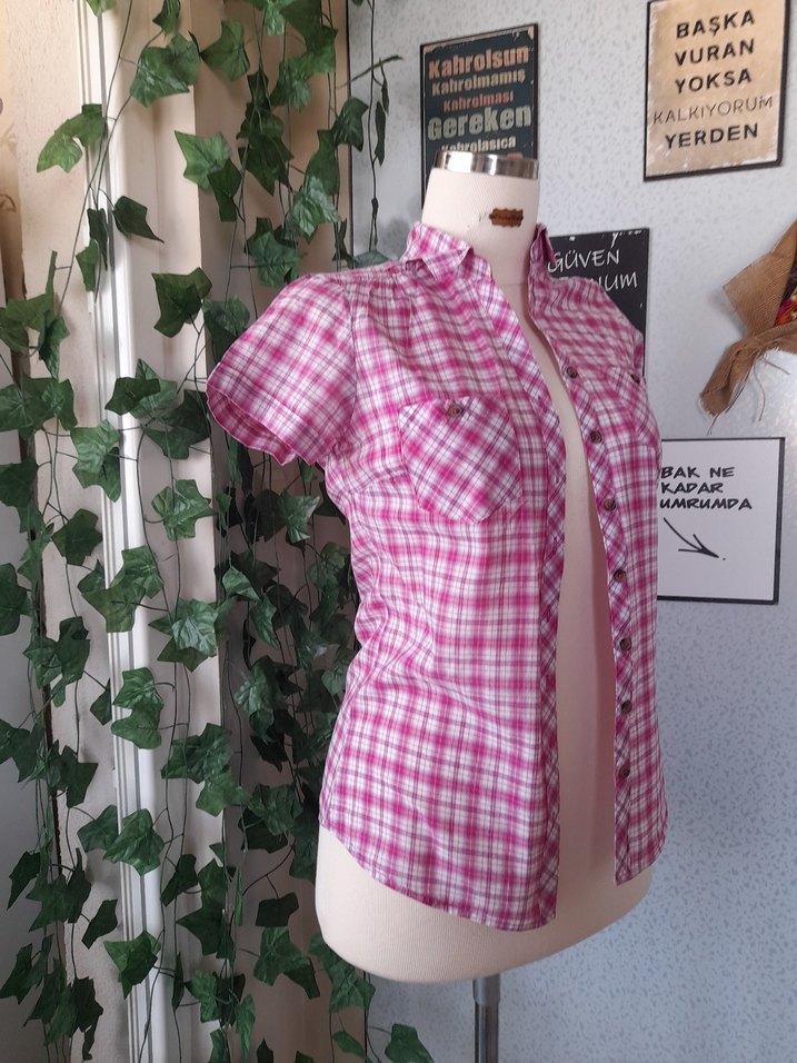 Düğmeli Pembe Kareli Kısa Kollu Gömlek - Görsel 3