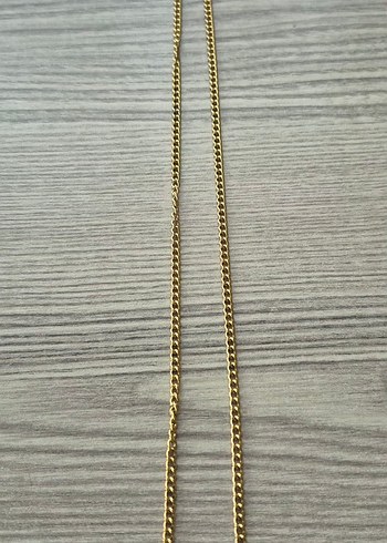 Altın Renkli Kelebek Detaylı Zincir Kolye - Görsel 2