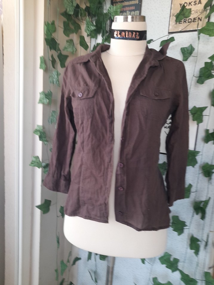 Düğmeli Kahverengi Keten Kadın Gömlek - Görsel 4