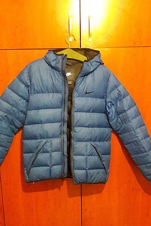 nike mont 