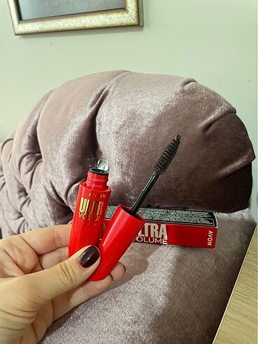 Avon Brown black ultra volume mascara