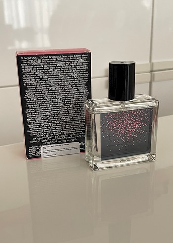 Avon Little Black Dress Kadın Parfümü - Görsel 2