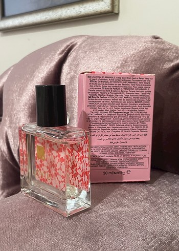 Avon lov u  Kadın Parfümü 30ml - Görsel 3