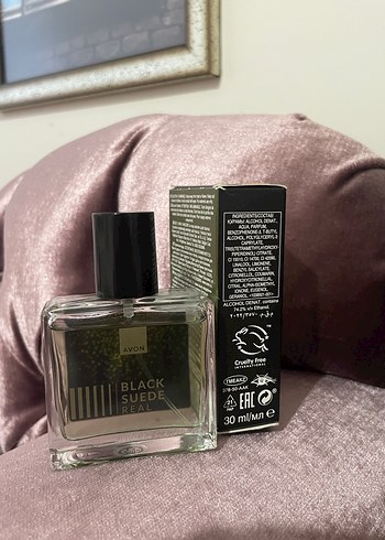Avon Black Suede Real erkek Parfümü 30ml - Görsel 2
