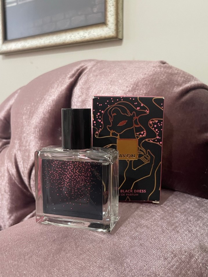 Avon Little Black Dress Kadın Parfümü 30ml - Görsel 2