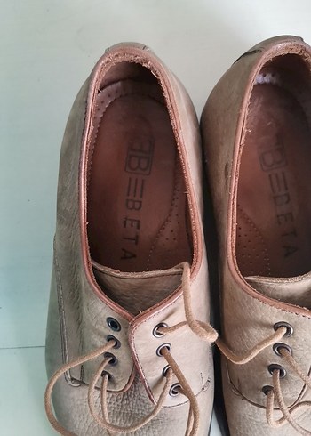 Bej Minimalist Erkek Ayakkabı Bağcığı - Görsel 2